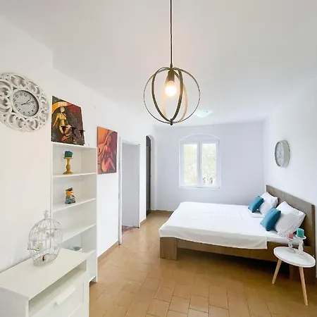 Spacious Amaros Lejlighed
